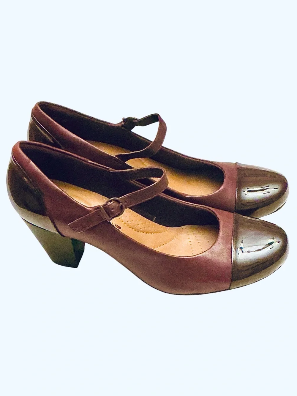 Clarks Burgundy Leather Mary Jane Pump Patent Accents Women’s Size 10 W
